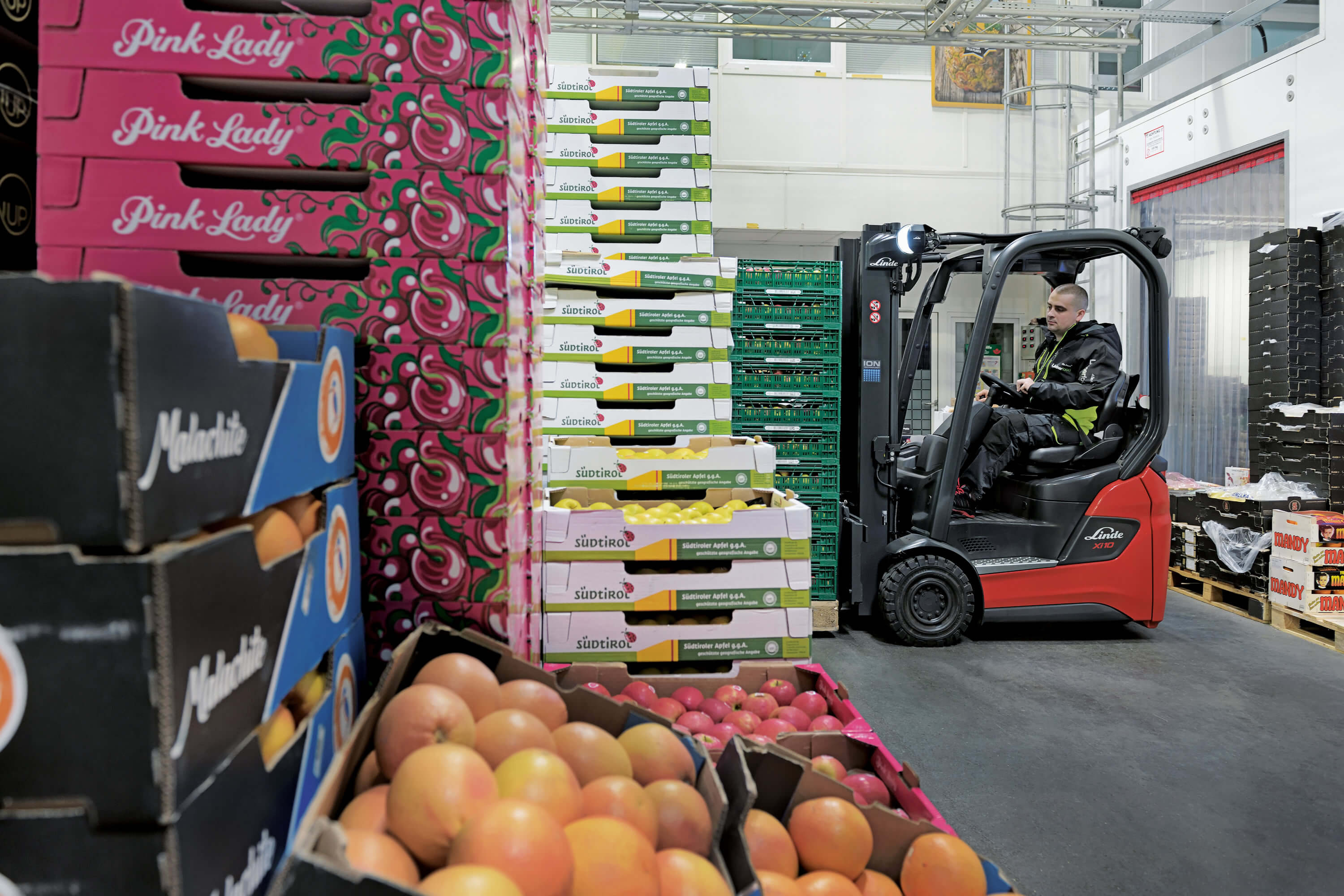 De nieuwe elektrische Linde heftrucks zijn duurzaam en dus geschikt voor de voedingsindustrie