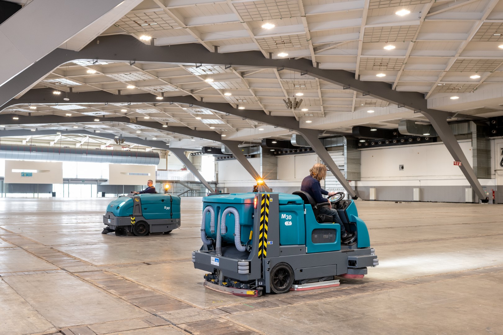 Tennant machines in een parking